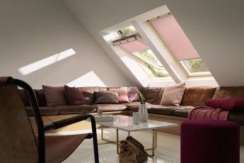 Roze zonwering binnen