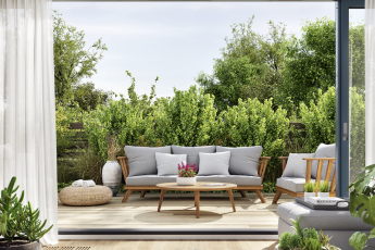 Witte inbetweens voor schuifpui