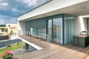 Screens zwart bij grote ramen