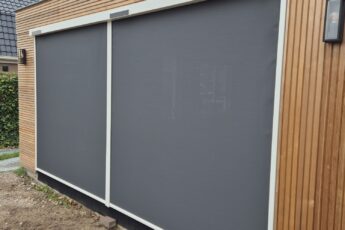 Zwarte screens buitenzonwering