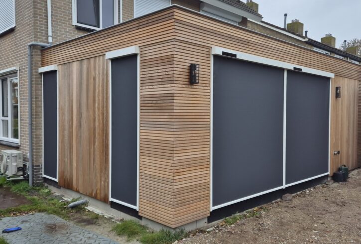 Zwarte screens buitenzonwering