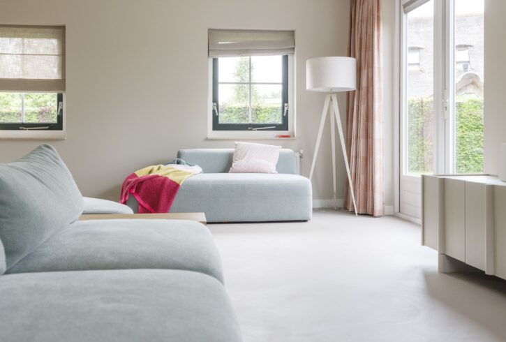 vakantiewoning voorzien van vouwgordijnen en overgordijnen